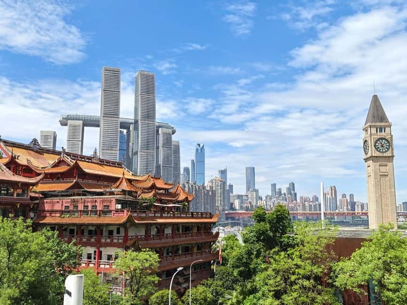Chongqing: Trendy Spots, Cableway & Ferry Private Tour - Why this tour suits first-time visitors to Chongqing
