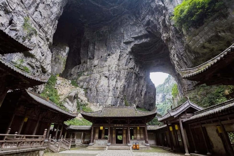 Chongqing: Wulong 2 Spots All-inclusive Luxury Private Trip - Key points at a glance