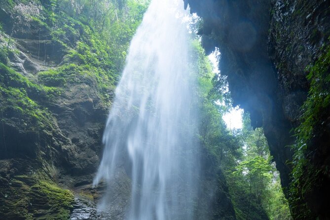 Chongqing Wulong: All inclusive luxury private trip to 2 spots - Guides, service, and the human side of the day