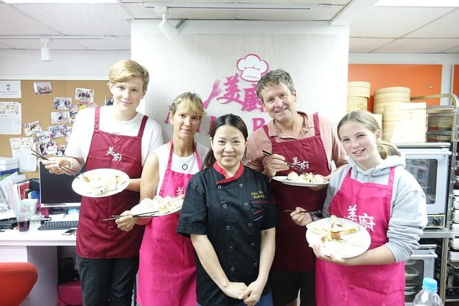 Classic Afternoon Tea Voyage in Hong Kong for 4 Pax - What the two-hour route includes