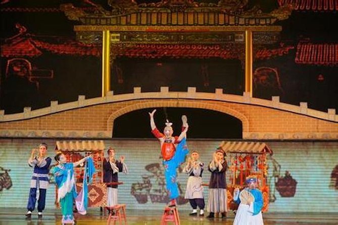 Classsic sichuan Opera at sichuan Provincial Theater - Why Sichuan Opera feels different