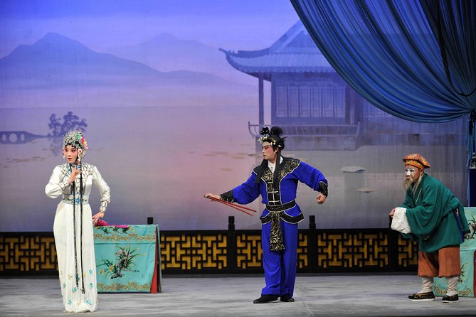Classsic sichuan Opera at sichuan Provincial Theater - Who should book this experience?