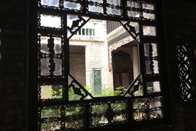 Coach Tour: Hong Kong Heritage Discovery - Sheung Cheung Wai, a 200-year-old walled village