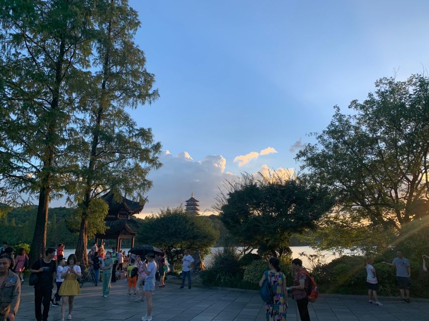 Customized Hangzhou Guided Tour Based on Your Interests - Guo’s Garden and Leifeng Pagoda