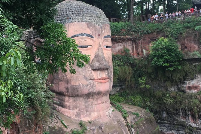 Day Tour: Chengdu Panda Breeding Base and Leshan Giant Buddha - Choosing how to see the Leshan Giant Buddha