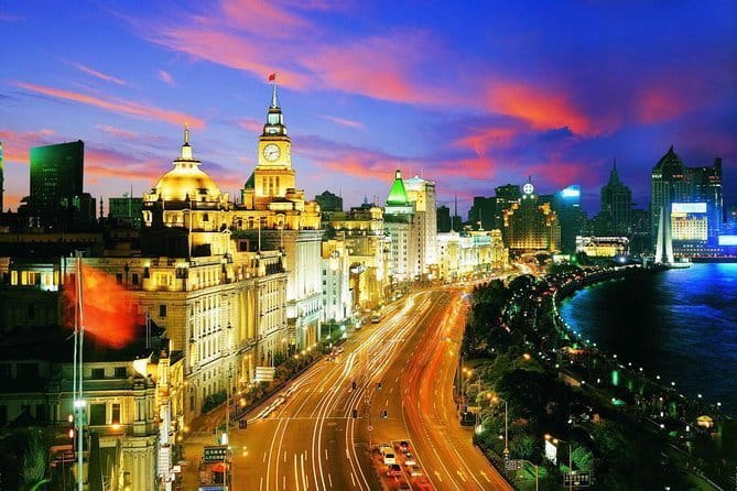 Din Tai Fung Dinner and VIP Class River Cruise Experience in Shanghai - Who should book this evening?