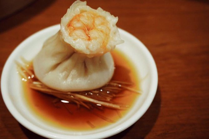 Din Tai Fung Dinner Experience and Acrobatics Show in Shanghai - Why this makes a good Shanghai evening