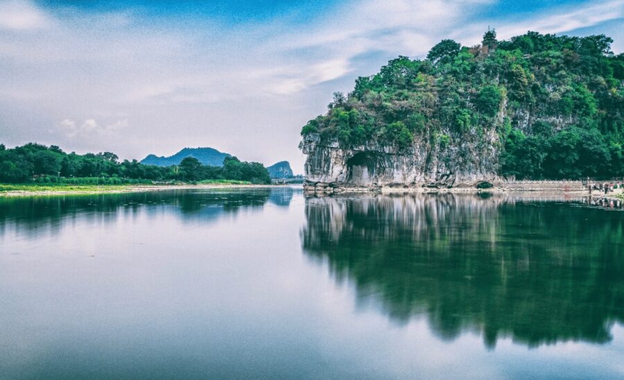 Discover Guilin's Gems:Guangzhou-Bullet Train Highlight Tour - Who should book this Guilin day trip?