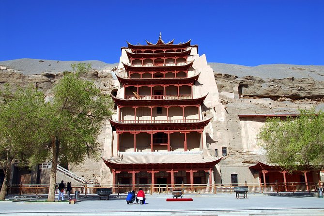 Dunhuang Private Silk Road Day Tour: Mogao Caves, Crescent Spring - Singing Sand Mountain: a hands-on desert stop
