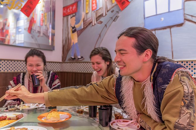 Eat Like A Local: Shanghai Night Food Tour - The guides make the difference