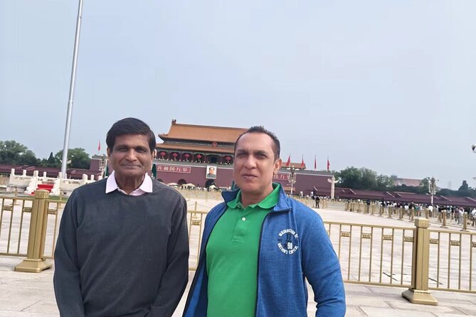 Explore Beijing's Tiananmen,Forbidden city andMutianyu with guide - Three hours inside the Forbidden City