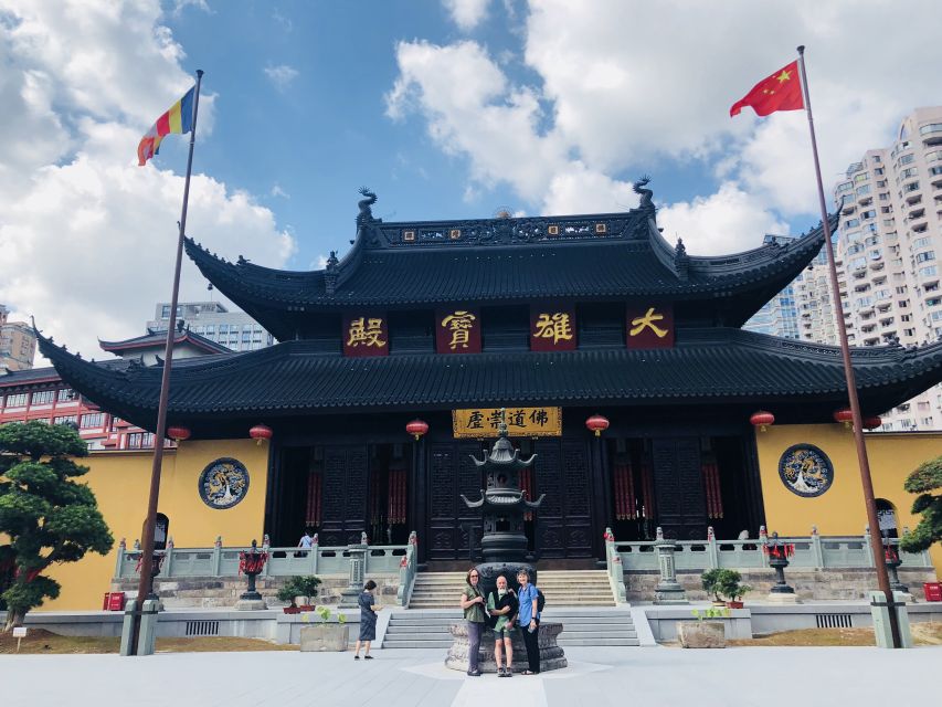 Flexible Layover Tour: Experience Shanghai on Your Schedule - Lujiazui puts modern Shanghai on full display