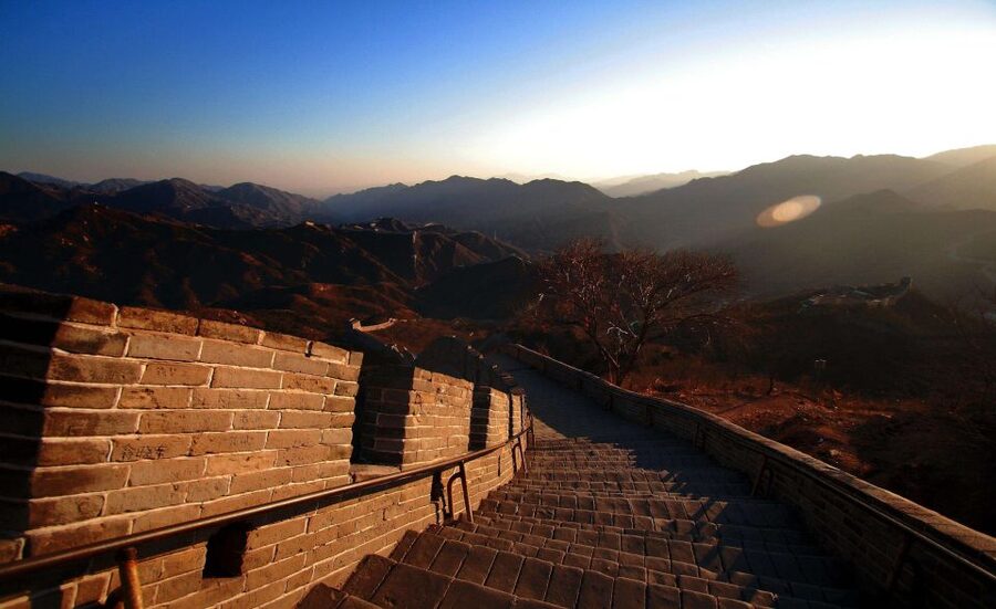 From Beijing: Badaling Great Wall Bus Group Tour - Crowds, weather, and setting realistic expectations