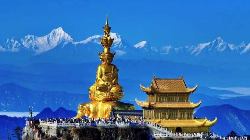 From Chengdu: Mount Emei Day Trip with Golden Summit Visit - Who should book this Mount Emei tour?