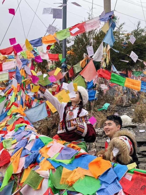 From Chengdu: Tibetan Village Live as a Tibetan Day Tour - What the $159 price really covers