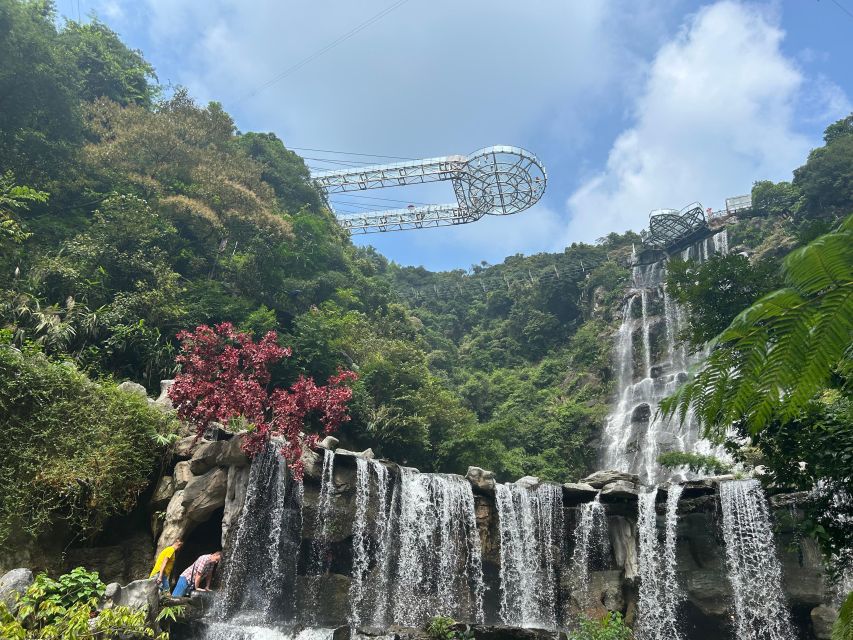 From Guangzhou: Gulong Canyon Private Day Tour - Crossing the 520-meter glass walkway