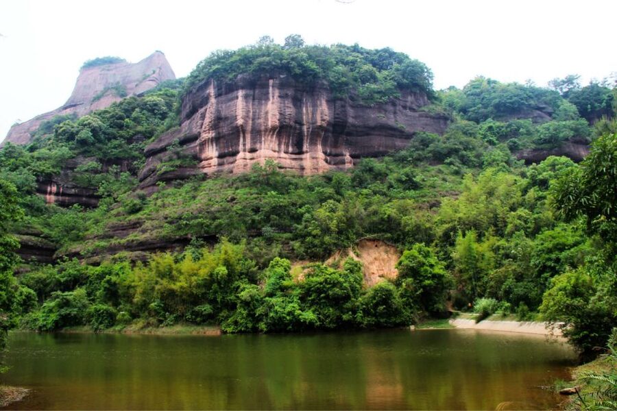 From Guangzhou: Mount Danxia and Nanhua Temple Full-Day - Leaving Guangzhou at 7:00 a.m.
