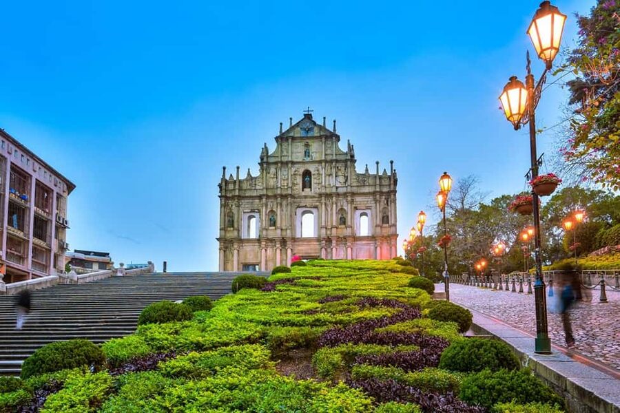 From Hong Kong: Macau Day Tour with R/T Ferry, Lunch, Pickup - The Turbojet crossing and Macau arrival