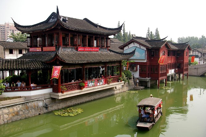 Full-Day Private Guided Tour of Shanghai - People’s Park and the weekend marriage market