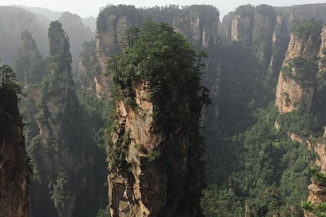Full-Day Private Tour of Zhangjiajie(Wulingyuan) National Forest Park - Yangjiajie’s gates, cliffs, and steep paths