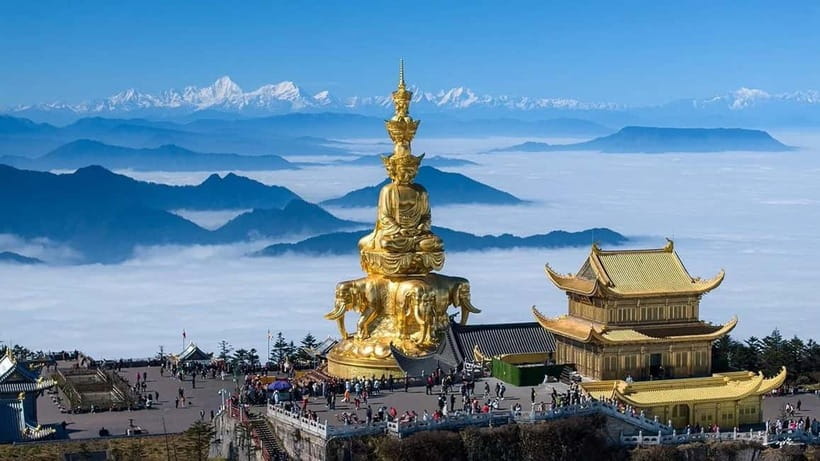 Golden Buddha & Cloud Sea: Emei Mountain Private Tour - Why Mount Emei makes such a strong day trip