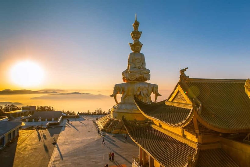 Golden Buddha & Cloud Sea: Emei Mountain Private Tour - Entering Mount Emei Scenic Area around 8:30 AM