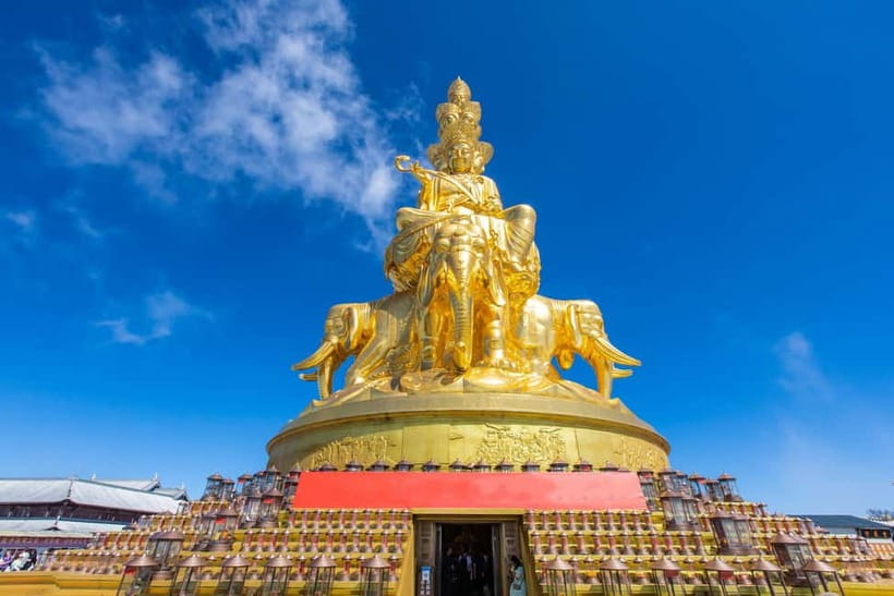 Golden Buddha & Cloud Sea: Emei Mountain Private Tour - Lunch and the midday pause