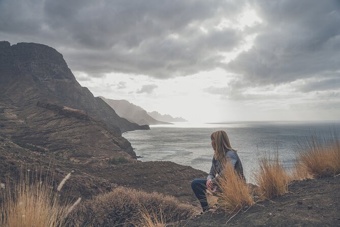Gran Canaria Full Private Photography Experience - Lunch inside a cave restaurant in Artenara