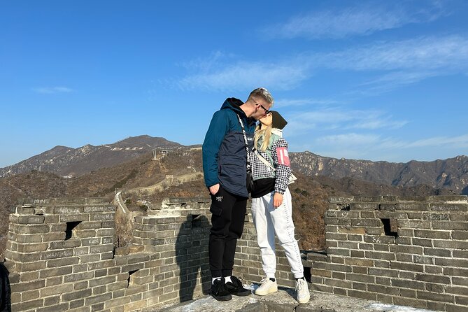 Great Wall & Old City Hutong Join In Group Layover Tour (9AM-5PM) - The road to Mutianyu and the morning schedule