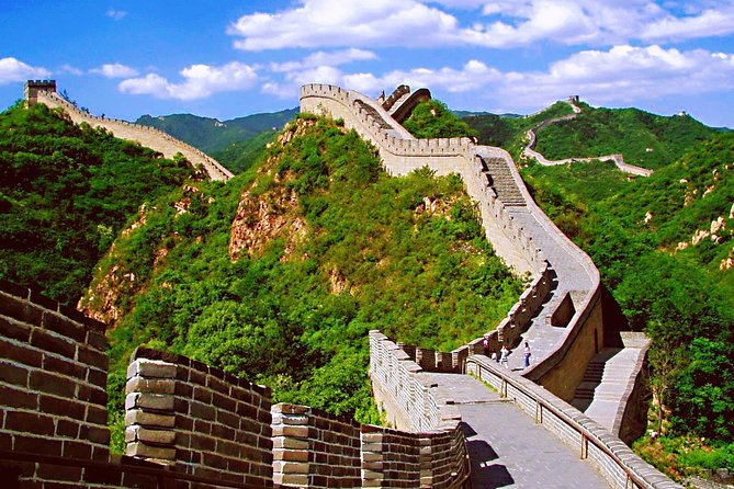 Great Wall with Forbidden City All Inclusive Private Tour - The drive to Mutianyu and lunch near the wall