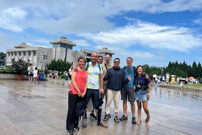 Group Tour to the Terra-cotta Warriors Museum & Lunch - The 30-minute factory stop in Lintong District