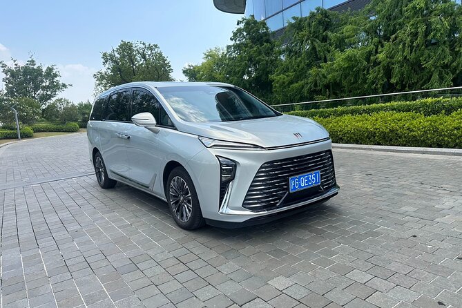 Guangzhou Baiyun Airport Guangzhou Hotels:Private with Meet & Great Service - The ride into Guangzhou
