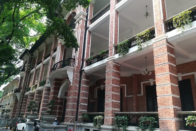 Guangzhou City Tour for Travellers from Hong Kong by Bullet Train - Chen Clan Ancestral Hall and Cantonese craftsmanship