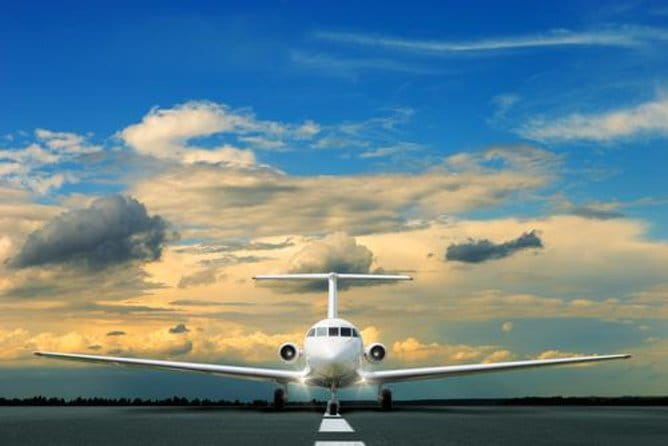 Guangzhou Downtown Hotel - Baiyun Airport OneWay Private Transfer - Driver Identification and Communication