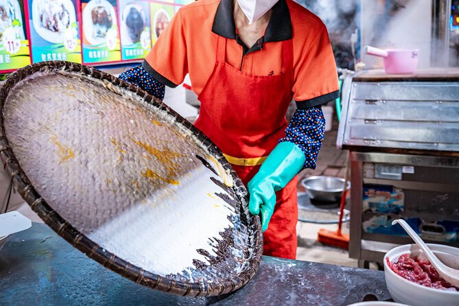 Guangzhou Evening Food Tour Through Local Neighborhood - What Sunny Adds to the Experience