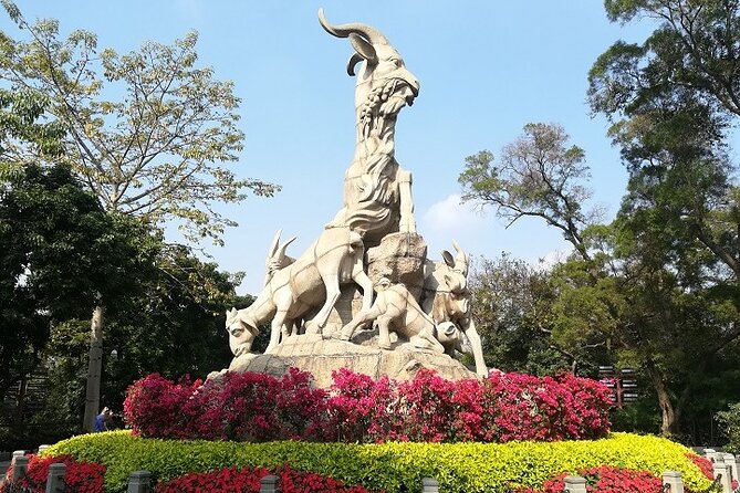 Guangzhou Layover Visa-Free Private Tour with Airport Transfer - Huacheng Square and Guangzhou’s modern center