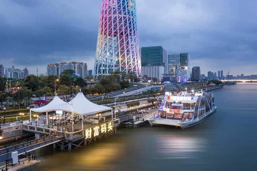 Guangzhou: Roundtrip Cruise Night View from Canton Tower - What the night view is really like