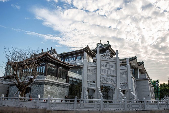 Guangzhou Walking Tour To Explore The Old Xiguan Area - Renwen Temple And The First Glimpse Of Local Belief