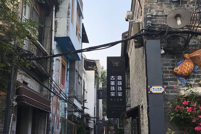 Guangzhou Walking Tour To Explore The Old Xiguan Area - Meeting At Zhongshanba Station