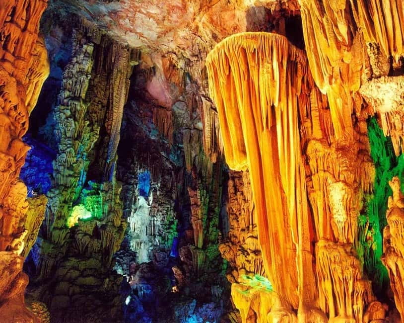 Guilin: 1-Day Cave, Xianggong Hill, Bamboo Boat & Show - The day in five useful points