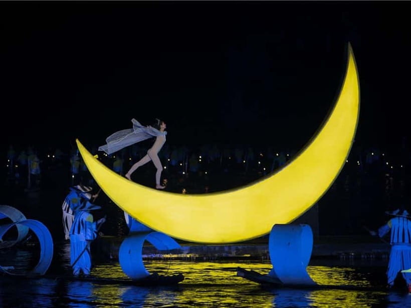 Guilin: 1-Day Cave, Xianggong Hill, Bamboo Boat & Show - What the private car and guide add