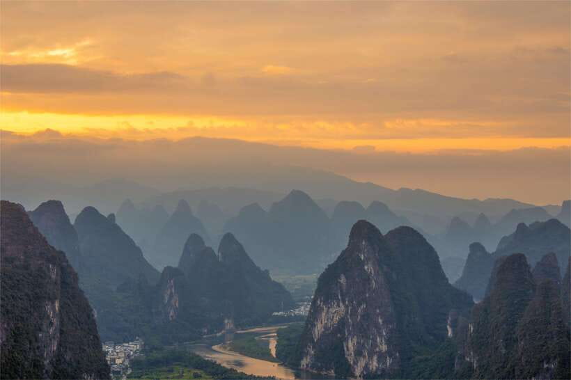 Guilin:1-Day Yangshuo bird's eye view mountains private tour - The Ruyi Peak Ropeway and Mountain Walks