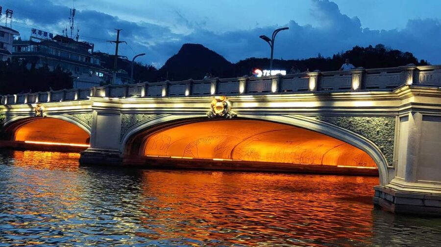 Guilin: Four Lakes Night Cruise with Round-trip Transfer - Key points to know before booking