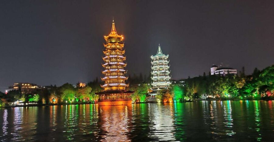 Guilin: Four Lakes Night Cruise with Round-trip Transfer - A gentle start to Guilin after dark