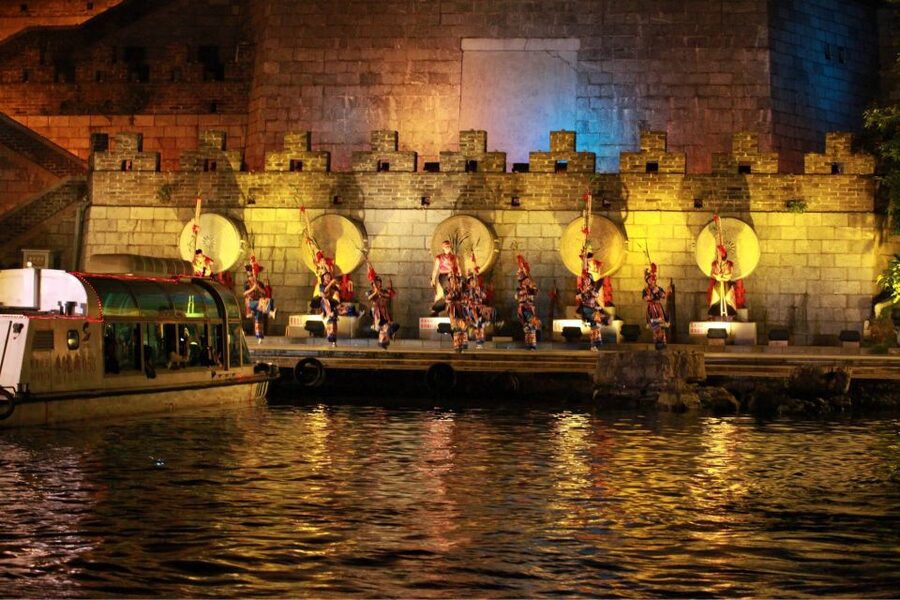 Guilin: Four Lakes Night Cruise with Round-trip Transfer - Is $60 per person fair?