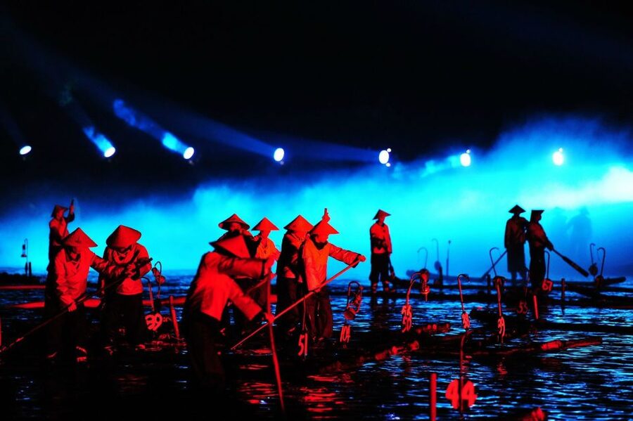 Guilin: Private Full-Day Li River Cruise and Liusanjie Show - The late return to Guilin