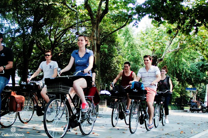 Half-Day Bike Tour of Shanghai Old Town with Food Tasting - Why a bike works so well in Shanghai Old Town