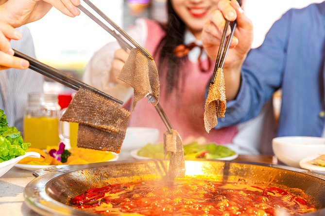 Half-Day Chengdu Back Alley Foodie Tour - Cooking red pot and white pot with a chef