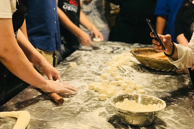 Half day Chengdu Dumpling Class: Make from Scratch - Exploring A Local Sichuan Spice Market