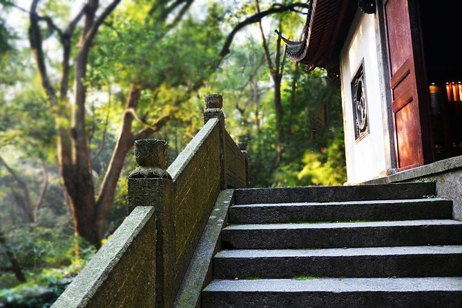 Half-Day Flexible Private Hangzhou Highlight Tour - A guide who shapes the day around you